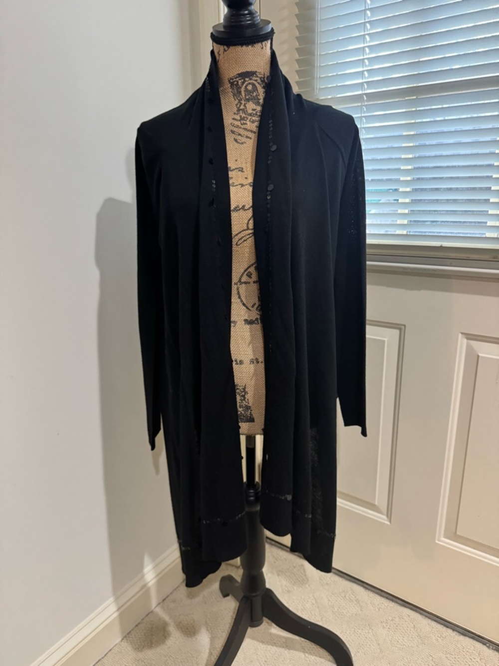 Cejon Black Open-Front Women's Cardigan / shawl / wrap